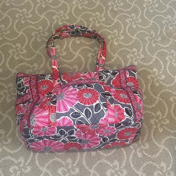 Vera Bradley large overnight travel bag 20x17x8 - Picture 7 of 11